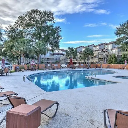 Only Four Short Blocks To The Ocean Outdoor Pool Hot Tub Grilling Picnic Tables Villa